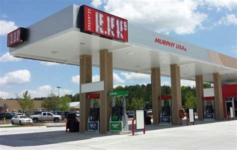 Has C-Store, Pay At Pump, Restrooms, Air Pump, ATM, Lotto. . Murphy usa gas station near me